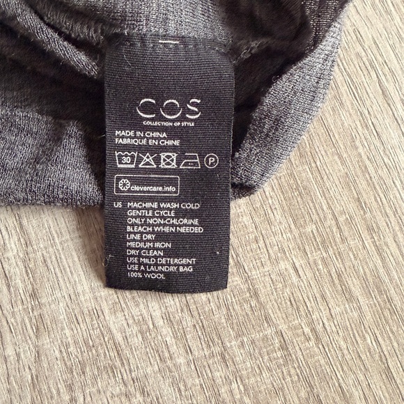 COS 100% Wool Turtleneck Sweater Women’s Grey Minimalist Lightweight Knit - Picture 4 of 5